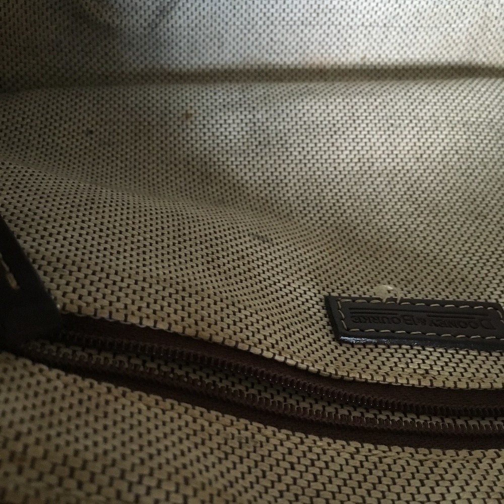 Dooney and Bourke bag - Picture 3 of 6